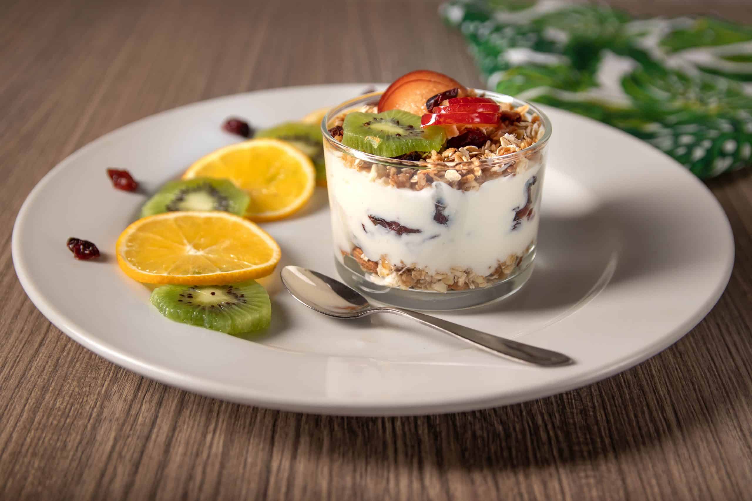 Bowl de frutas y yogurt ¡En 5 minutos! Bowl de frutas y yogurt ¡En 5 minutos!